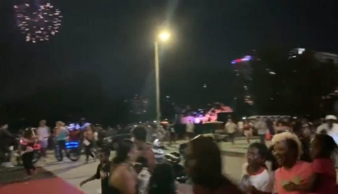 america-on-edge:-twelve-injured-in-stampede-over-false-rumor-of-active-shooter-at-orlando-fourth-of-july-fireworks-celebration