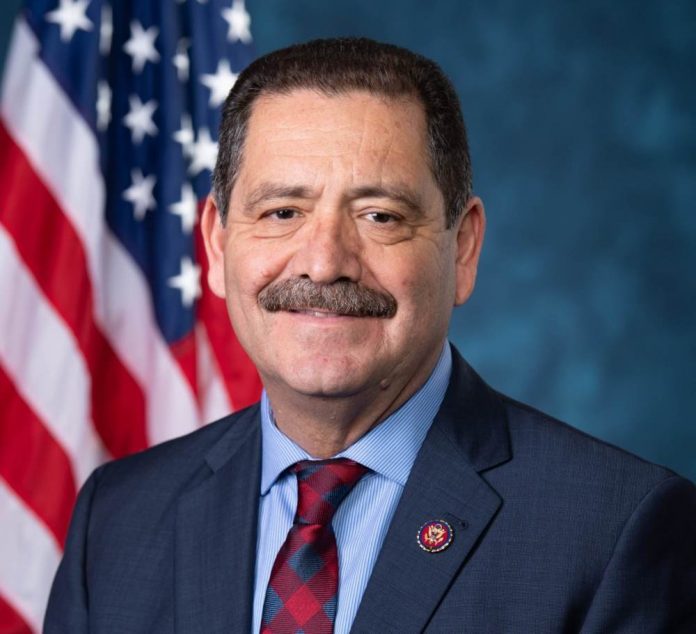 democrat-rep.-chuy-garcia-tweets,-deletes-late-night-profane-response-to-critic-of-assault-weapons-ban