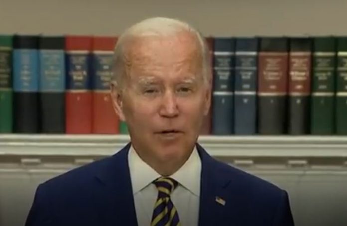 fresh-off-vacation-…-joe-biden-mumbles-his-way-through-student-debt-presser-not-knowing-where-he-is-(video)