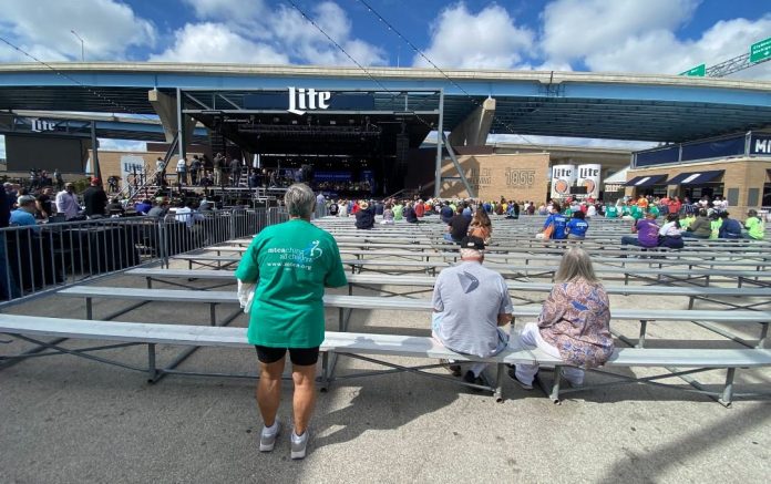 joe-biden-hijacks-union-rally-in-milwaukee-on-labor-day–-but-the-stands-are-mostly-empty–-video