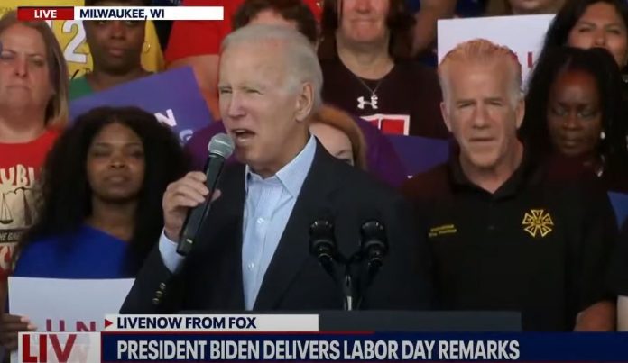 joe-biden-gets-lost-on-stage–-starts-mumbling-about-“rededudenedefet”-this-year-(video)