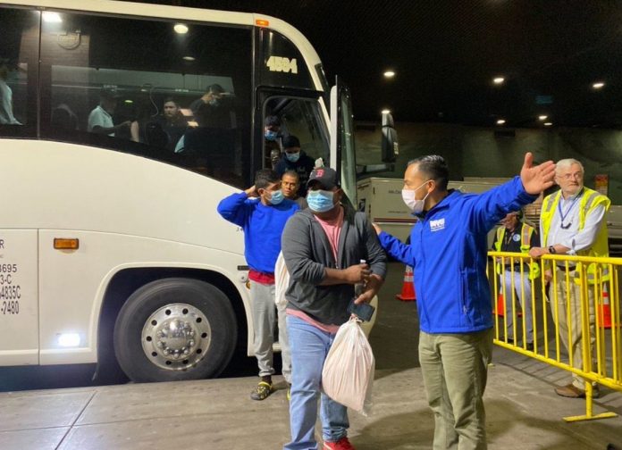 7-more-buses-full-of-illegal-aliens-heading-to-new-york-city-left-el-paso-yesterday