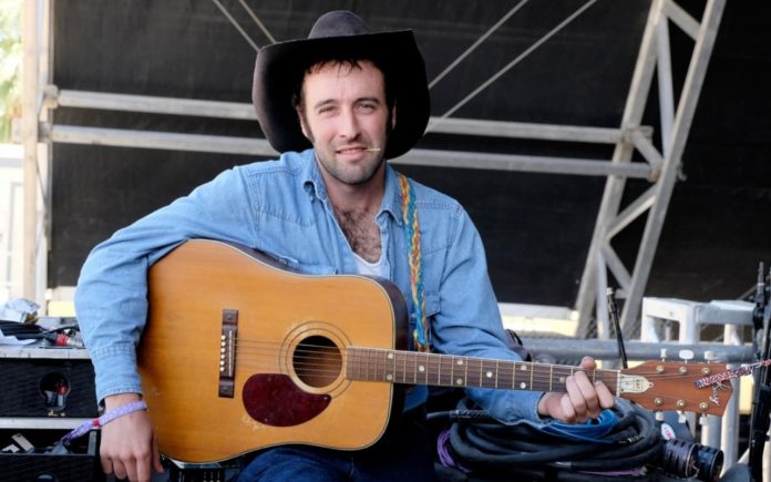 autopsy-reveals-that-country-music-singer-luke-bell-died-of-fentanyl-overdose-in-tucson,-arizona