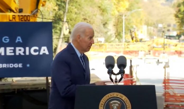 video:-joe-biden-gets-lost–-can’t-find-his-way-off-stage-again–-and-fake-news-continues-to-ignore-this