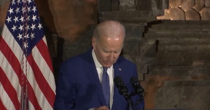 joe-biden-as-he’s-reading-from-list-of-preapproved-reporters-in-bali:-“um-…-uh-…-i’m-having-trouble-reading-this”-(video)