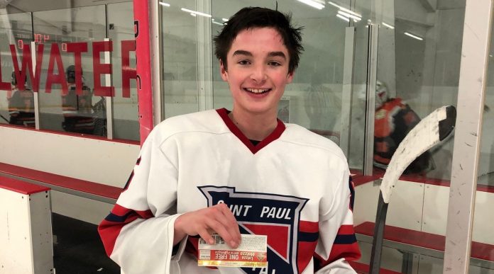 16-year-old-hockey-player-dies-on-christmas-day-after-suffering-multiple-strokes