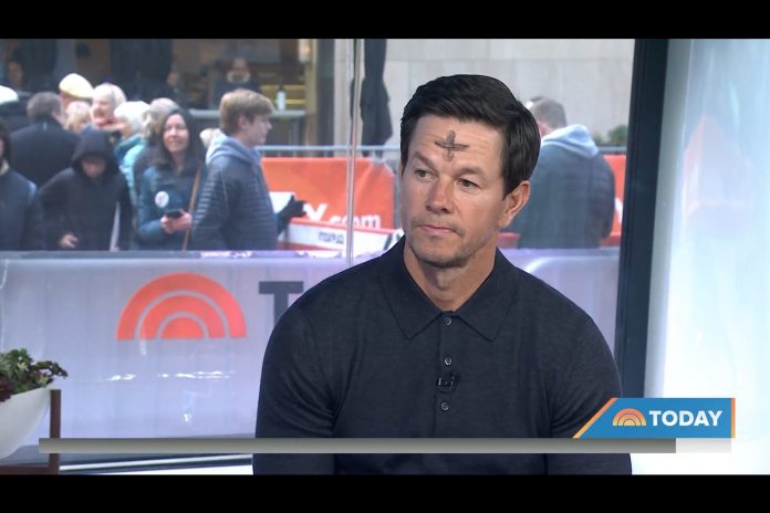 hollywood-star-mark-wahlberg-says-faith-“not-popular”-in-his-industry–-but-god-“came-to-save-the-sinners”-(video)