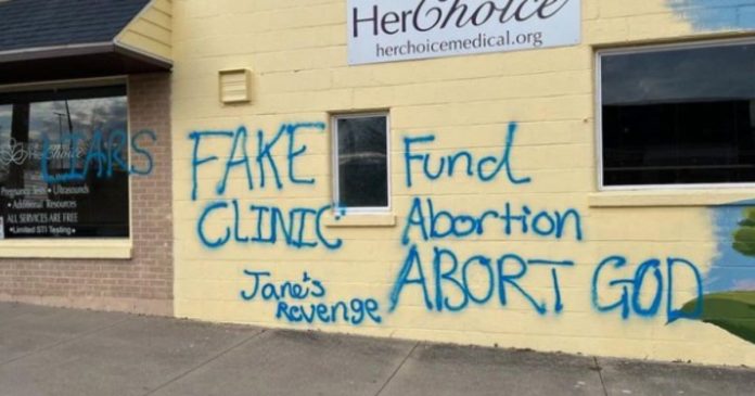 pro-life-pregnancy-center-attacked-by-pro-abortion-group-who-left-blasphemous-message-about-god