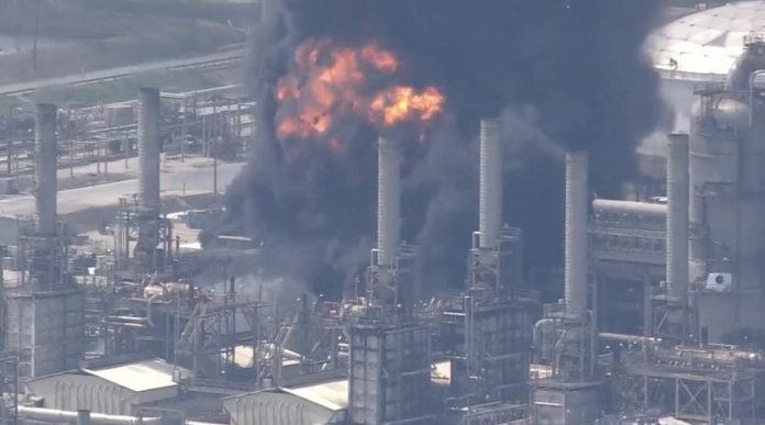 sky-fills-with-black-smoke-after-reported-explosion-and-fire-at-industrial-park-near-houston