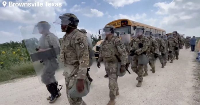 breaking:-texas-national-guard-soldiers-with-riot-gear-get-to-major-illegal-crossing-in-brownsville,-texas-ahead-of-title-42-expiration-(video)