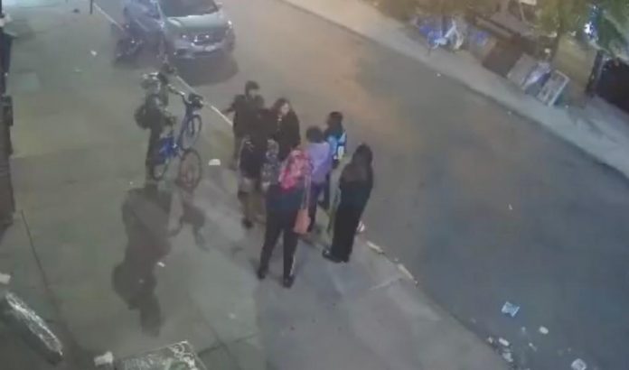 scary-in-brooklyn:-mob-of-men-brutally-beat-woman-and-kick-her-while-she’s-on-the-ground-(video)