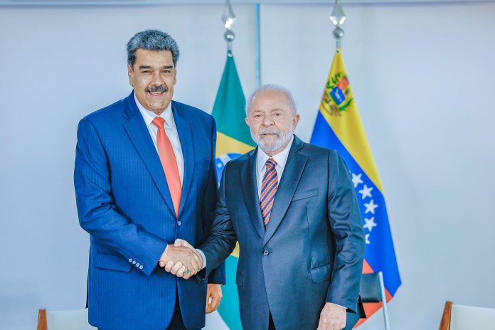 unbelievable:-socialist-lula-da-silva-receives-venezuelan-dictator-nicolas-maduro-in-brazil–-he-concealed-the-airplane’s-information-to-evade-tracking!