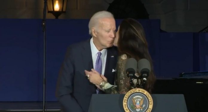 biden-shares-creepy-kiss-with-daughter-he-took-‘inappropriate-showers’-with-at-white-house-juneteenth-concert-(video)