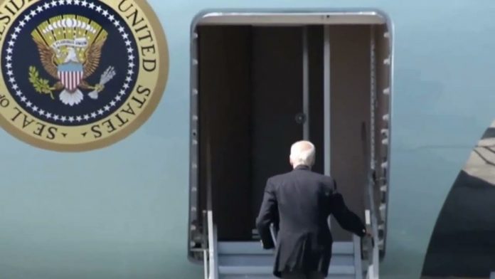 see:-feeble-biden-ignores-reporters-as-he-boards-flying-force-one-using-shorter-staircase