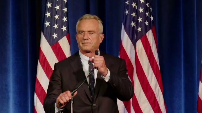 biden-in-trouble:-huge-line-of-people-wait-to-watch-rfk-jr-(video)