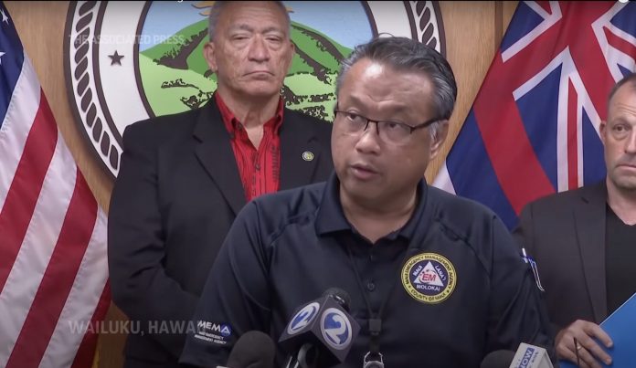 simply-in:-maui’s-emergency-operations-chief-resigns-amid-controversy-over-failure-to-sound-lifesaving-sirens-during-deadly-wildfire–-cites-“health-reasons”