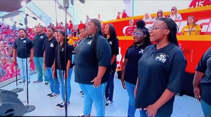 enjoy:-kansas-city-chiefs-fans-rain-down-boos-after-the-nfl-plays-the-“black-national-anthem”-before-the-real-national-anthem