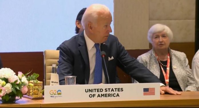 joe-biden-struggles-to-read-his-notecards-at-g20-summit,-mispronounces-mohammed-bin-salman’s-name-(video)