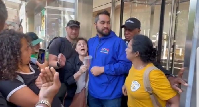 eco-terrorists-shut-down-entrance-to-citigroup’s-headquarters-in-nyc;-female-employee-met-with-physical-force-and-intimidation-(video)