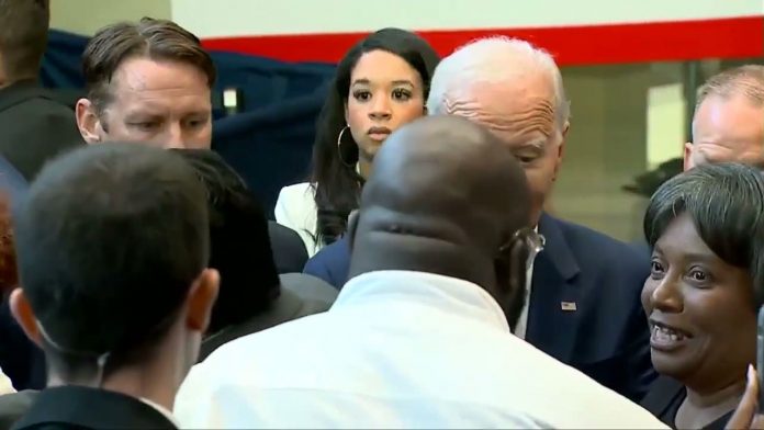 joe-biden-ignores-reporters-pleading-with-him-to-answer-questions-on-hunter-indictment-(video)