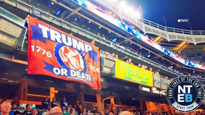 new-york-city-residents-display-sign-over-freeway:-close-the-f-***-ing-border!