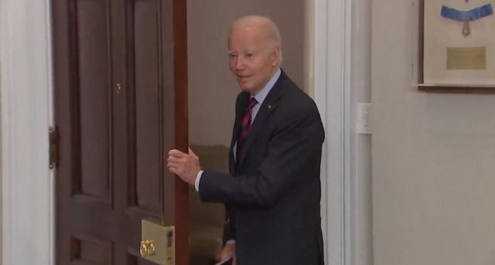 biden-flashes-creepy-grin,-gives-bizarre-answer-when-asked-his-advice-for-next-house-speaker-after-he-cancels-$9-billion-in-student-debt-(video)