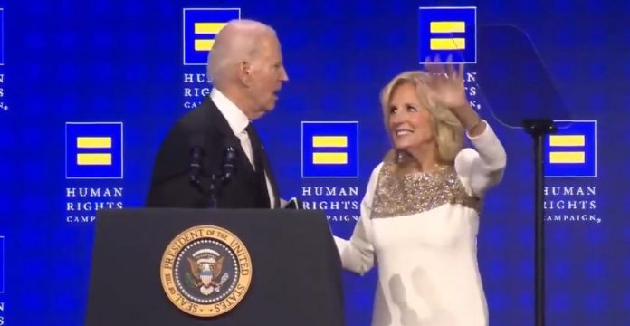 he’s-shot:-dr.-jill-helps-a-confused-joe-biden-shuffle-off-stage-(video)