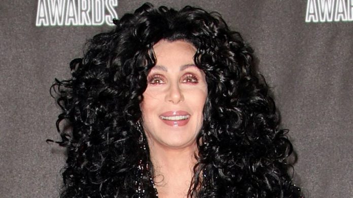 here-we-go-again:-cher-claims-she’ll-leave-the-united-states-if-trump-is-re-elected