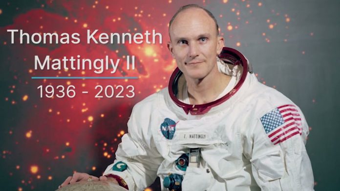 brave-astronaut-thomas-ken-mattingly-who-helped-save-crew-of-apollo-13,-dies-at-age-87