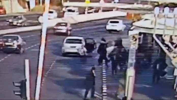 breaking:-terror-attack-in-jerusalem-kills-three-israelis;-two-gunmen-reported-to-be-members-of-hamas-killed-after-shooting-israelis-at-a-bus-stop-(video)