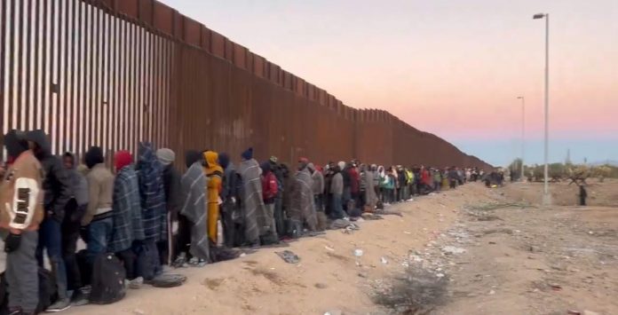 never-ending-line-of-military-age-men-from-africa,-middle-east-illegally-cross-into-lukeville,-arizona-on-biden’s-open-border-invitation-(video)