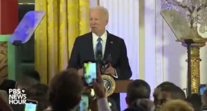 biden-struggles-without-his-teleprompter-at-hanukkah-celebration,-says-“it’s-been-65-years”-since-hamas-attacked-jews-(video)