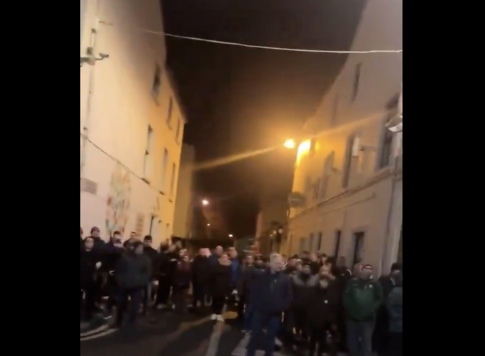 demonstrations-in-co-mayo,-ireland-over-plans-to-house-50-male-migrants-in-local-hotel