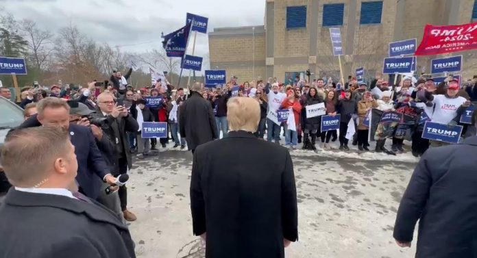 trump-gets-rock-star-welcome-at-polling-place-in-londonderry,-new-hampshire-for-today’s-republican-primary:-“we-want-trump!”-(video)