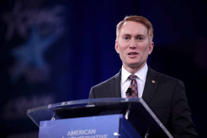 oklahoma-gop-passes-resolution-to-condemn-and-censure-sen.-james-lankford-for-outrageous-border-deal