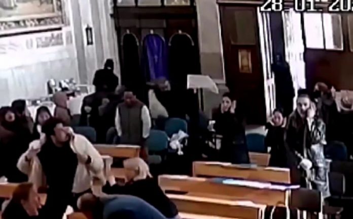 one-dead-after-two-masked-isis-terrorists-attack-roman-catholic-church-in-istanbul-during-sunday-mass-(video)