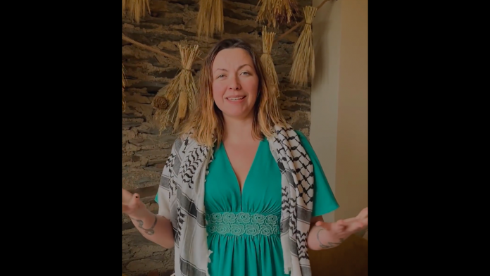 vocalist-charlotte-church-leads-choir,-including-children,-in-genocidal-song-calling-for-eradication-of-israel-(video)