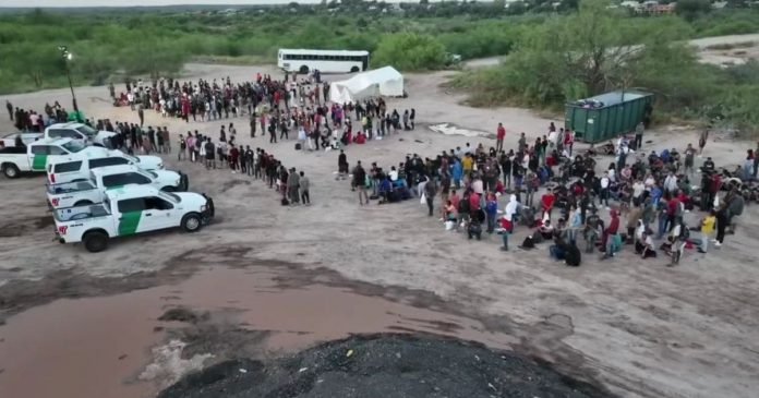 texas-resident-has-blistering-message-for-biden-just-before-of-border-visit:-‘he-knows-exactly-what-he’s-done’