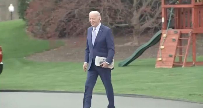 biden-ignores-questions-as-he-shuffles-off-to-delaware-for-another-weekend-vacation–-he-has-spent-446-days–-39%-of-his-presidency–-on-vacation-(video)