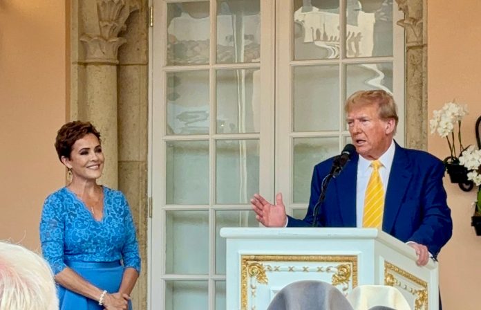 kari-lake-raises-smashes-fundraising-record-with-one-million-dollars-at-mar-a-lago-fundraiser