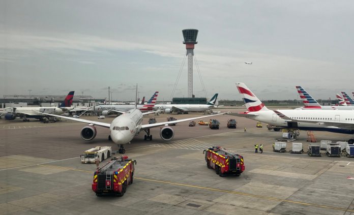 ground-collision-at-london-heathrow:-virgin-atlantic-boeing-and-british-airways-airbus-involved-in-tarmac-incident