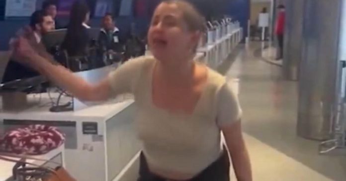 see:-delta-passenger-melts-down-at-lax,-demands-to-speak-to-pete-buttigieg–-then-realizes-she’s-in-the-wrong-terminal