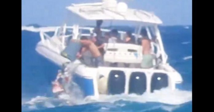 busted:-party-people-on-boat-in-florida-caught-on-camera-dumping-cans-of-garbage-into-the-ocean-(video)