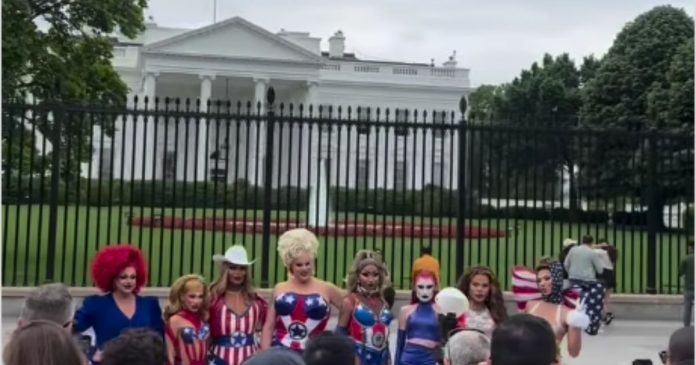 indication-of-the-times:-drag-queens-take-over-national-mall,-create-spectacle-at-lincoln-memorial-and-white-house