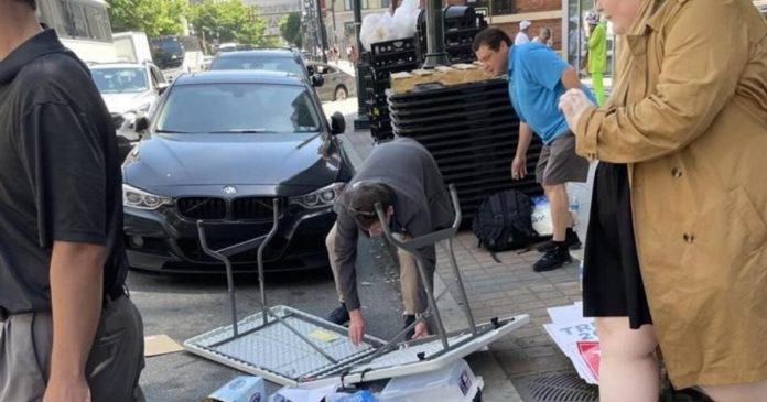 psychopathic-leftists-attack-team-trump-volunteers,-flip-over-tables-outside-kamala-harris’-event-in-pennsylvania-(video)