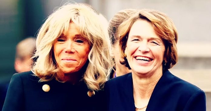 gross:-france’s-brigitte-macron-and-german-president’s-wife-laugh-during-state-visit-to-holocaust-memorial