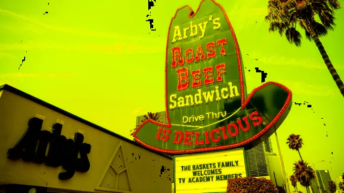 california’s-$20-minimum-wage-forces-91-year-old-owner-shut-down-iconic-hollywood-arby’s-after-55-years:-‘final-nail-in-the-coffin’