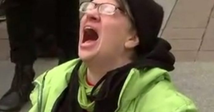 leftist-tears:-elected-democrats-lose-their-minds-following-president-trump’s-massive-supreme-court-win-on-presidential-immunity