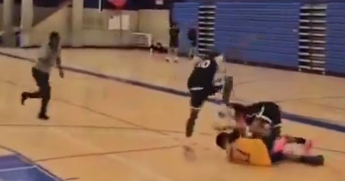 police-investigating-after-13-year-old-basketball-player-is-recorded-stomping-opponent’s-head-mid-game