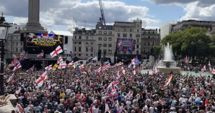 england-rises:-tommy-robinson’s-‘unite-the-kingdom’-rally-draws-massive-global-crowd-to-london-in-call-for-political-reform